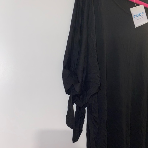 Rue21 Casual Top - Picture 2 of 3